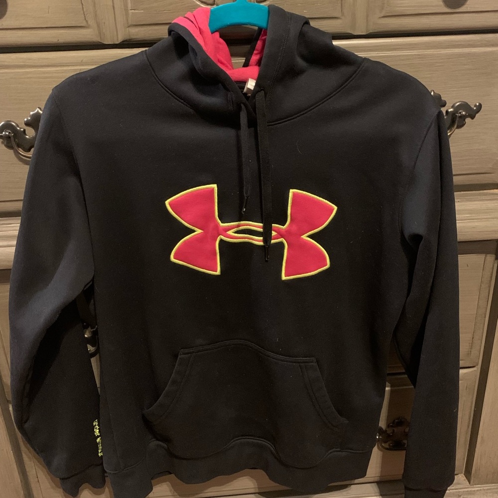 Black and Pink Under Armour sweatshirt size small